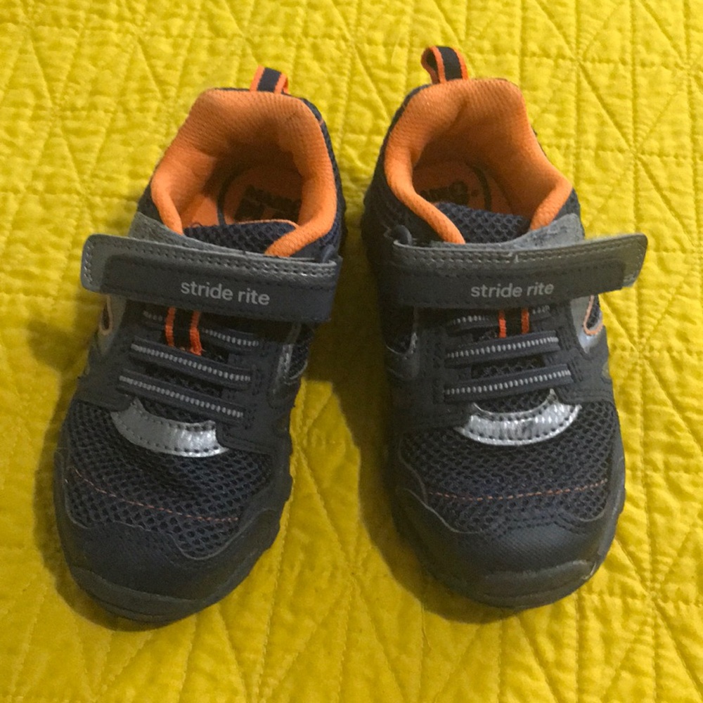 Stride Rite boys toddler shoes , size 9